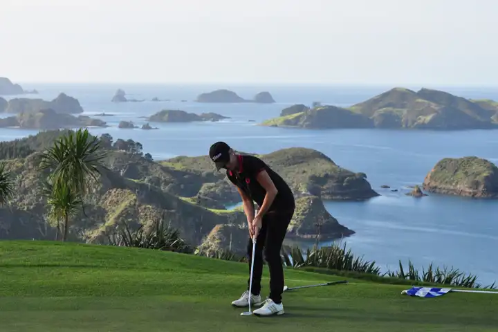 A Bespoke Golf Journey To New Zealand FEATURE Kauricliffs