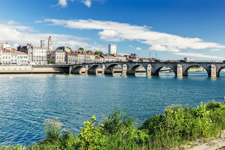 Luxury Burgundy River Cruise FEATURE2