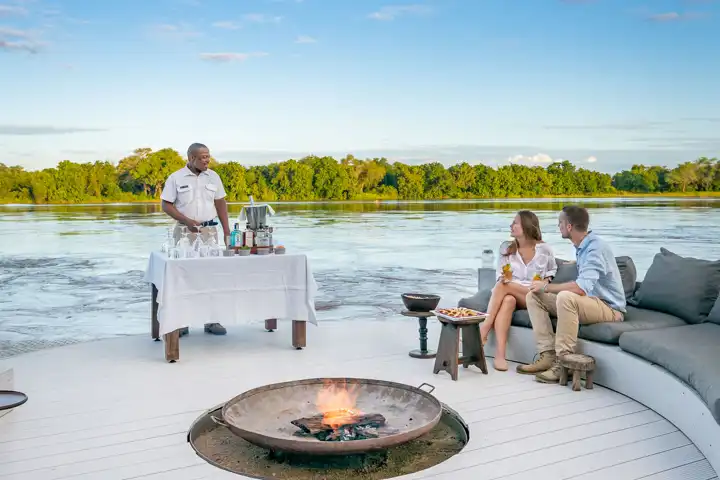 Zambia Explorer FEATURE Time+Tide Chinzombo